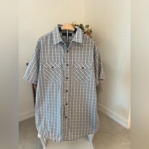 Beverly Hills Polo Club Men’s short sleeve button‎ up shirt size large (L).